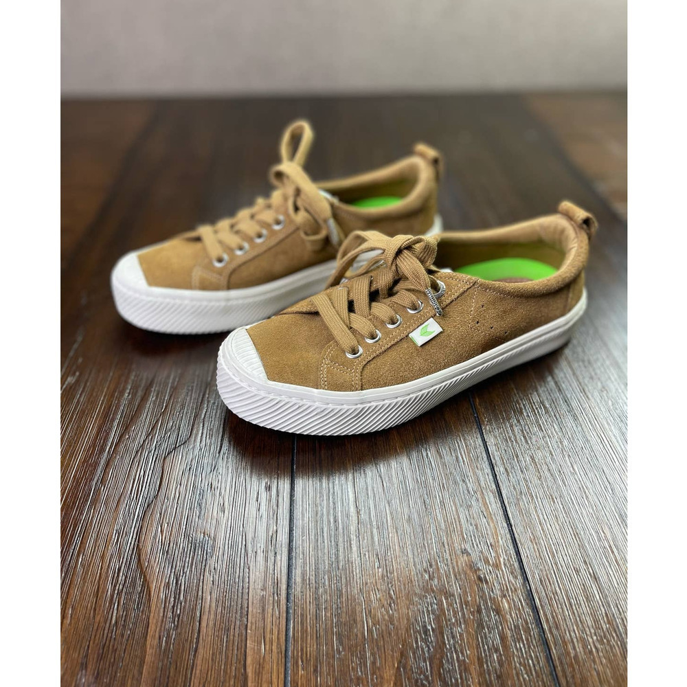 Cariuma OCA Low Suede Sneakers Camel Brown Size 5 - Picture 1 of 7